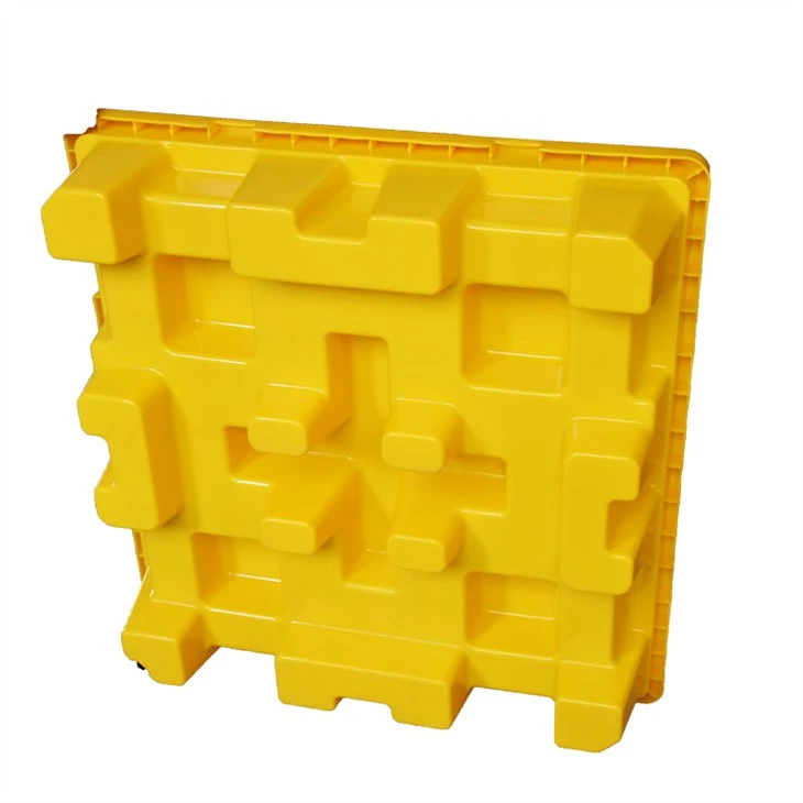 Palete iz brizgane plastike