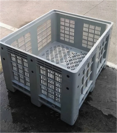 Prezračevana plastična škatla za shranjevanje palet